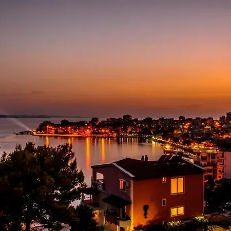 Beautiful Holiday Apartment Sarande